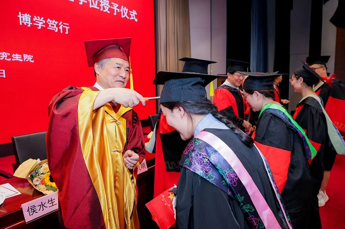 撥穗-吳院長(zhǎng).jpg