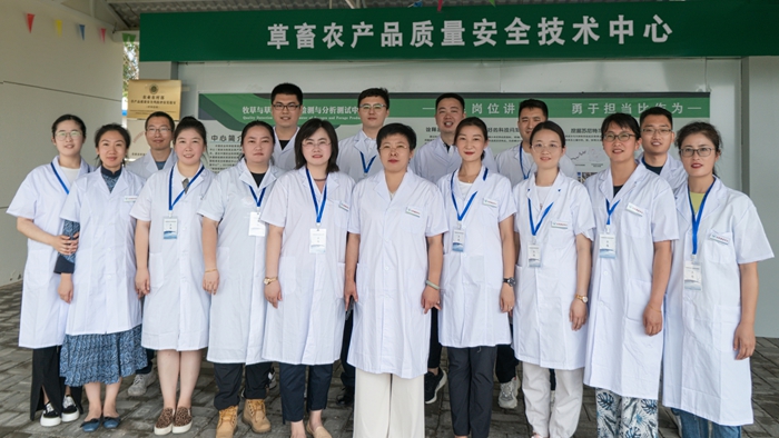 afa43c8f-19bd-4bcb-ab52-b0bd085508c8.jpg